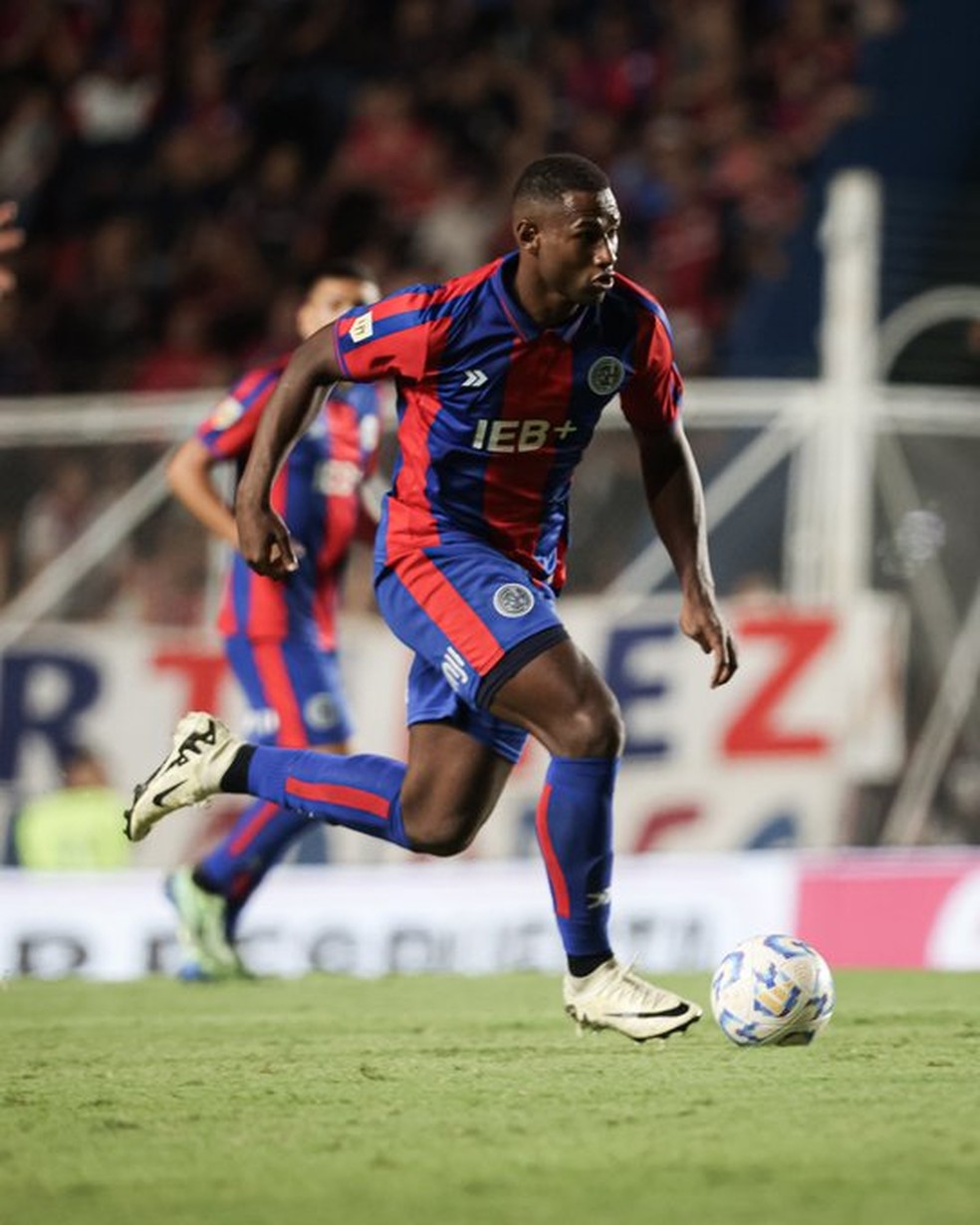 Johan Romaña, zagueiro do San Lorenzo — Foto: San Lorenzo, divulgação