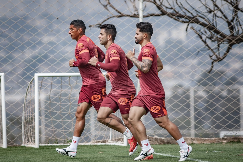 Vila Nova volta a campo nesta quarta contra a Chapecoense  — Foto: Roberto Corrêa/VNFC