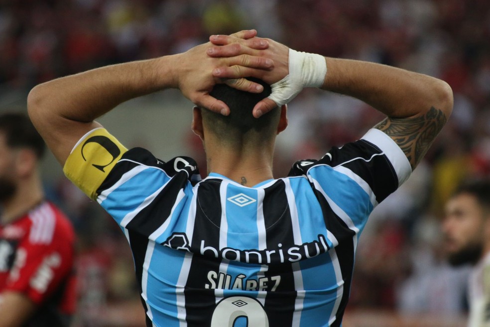 Suárez lamenta chance perdida em Flamengo x Grêmio — Foto: Eduardo Moura