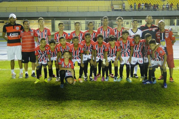Equipe sub-13 do Corinthians é campeã da série ouro do Campeonato