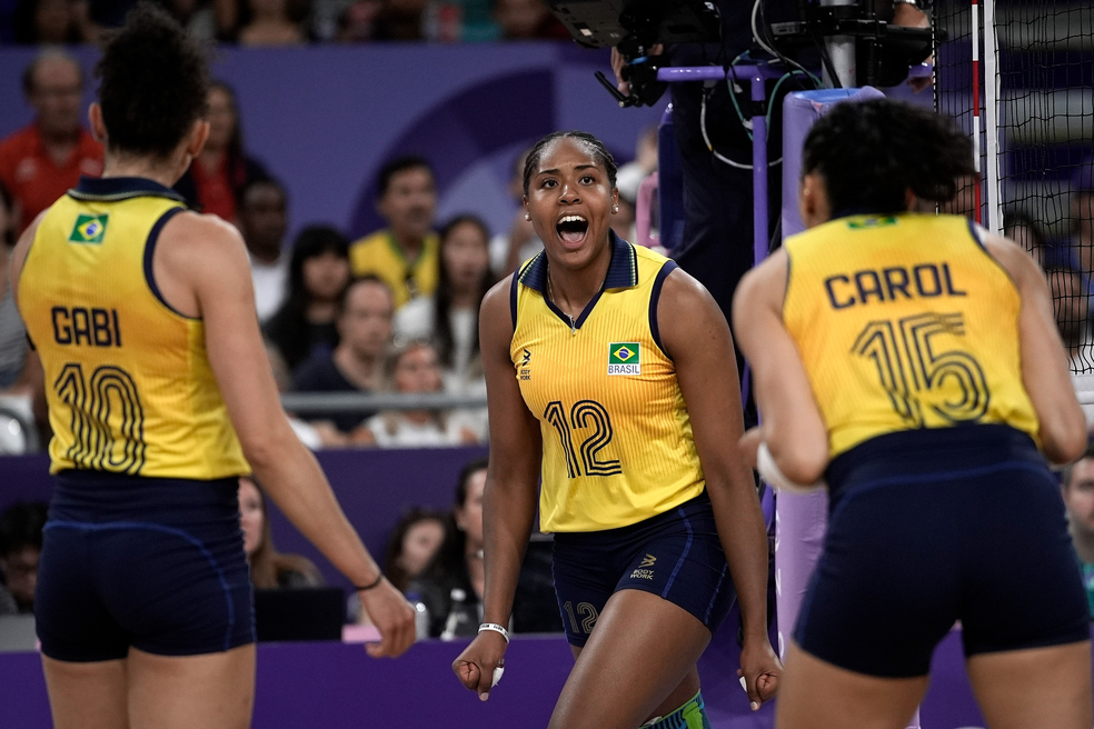 Ana Cristina, da seleção feminina de vôlei do Brasil na semifinal das Olimpíadas de Paris contra os Estados Unidos — Foto: Alexandre Loureiro/COB.