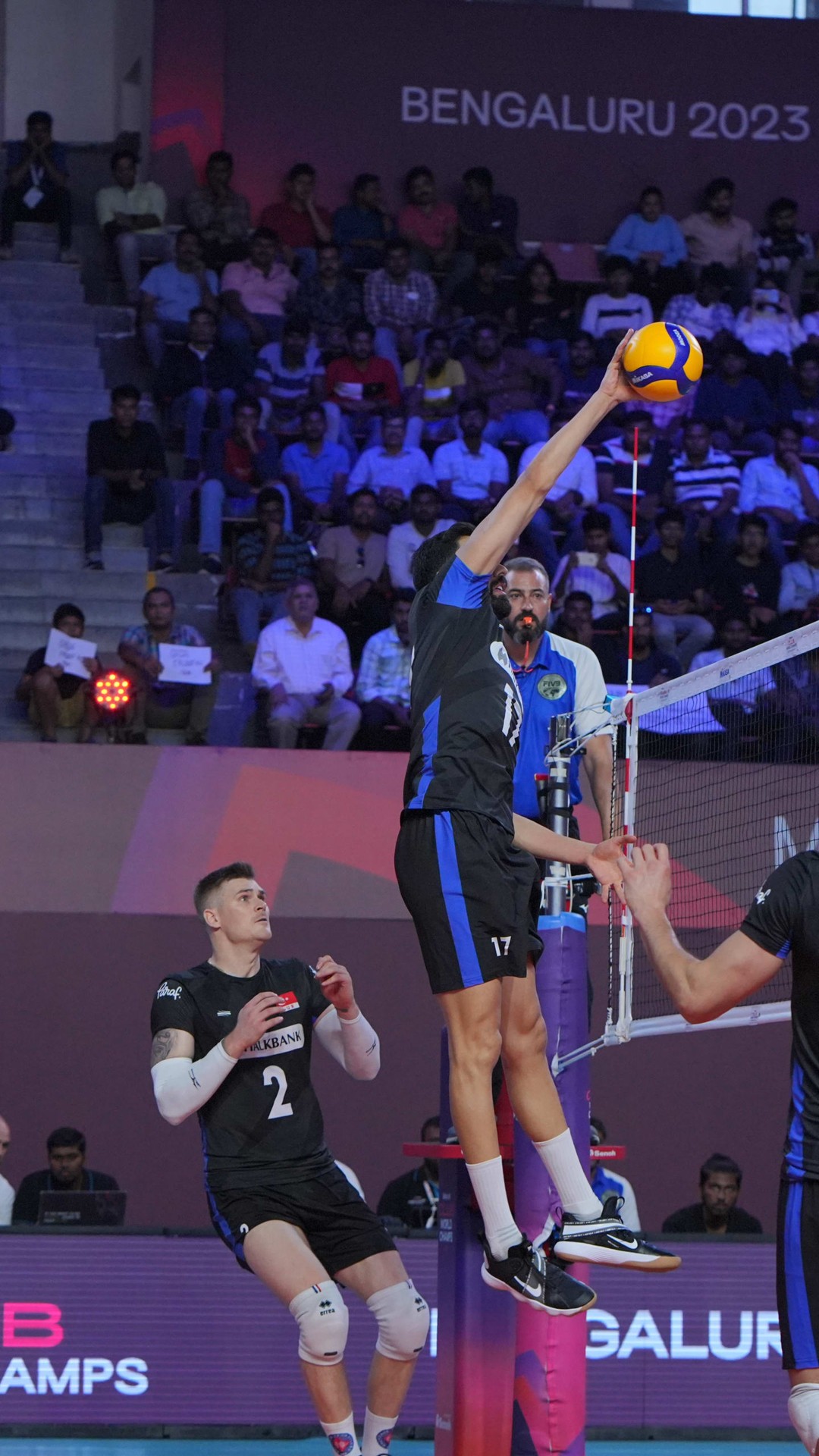 Mundial de Vôlei em Betim: Perugia vence por 3 sets a 0 e elimina o Vôlei  Renata