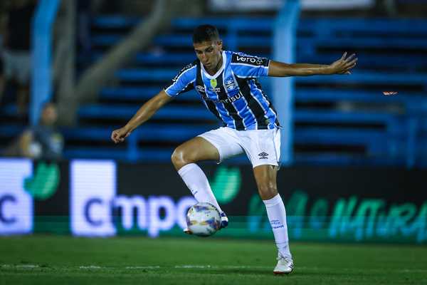 Desafio do Grêmio: Encaixar Monsalve na equipe titular.