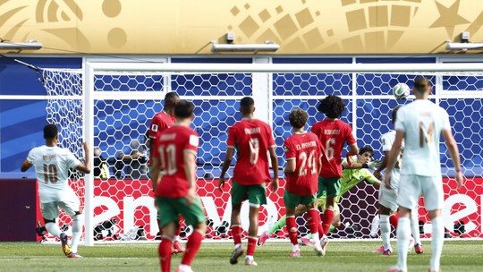 Mbappé alcança feito inédito com a França e supera as 100 participações em gols na seleção