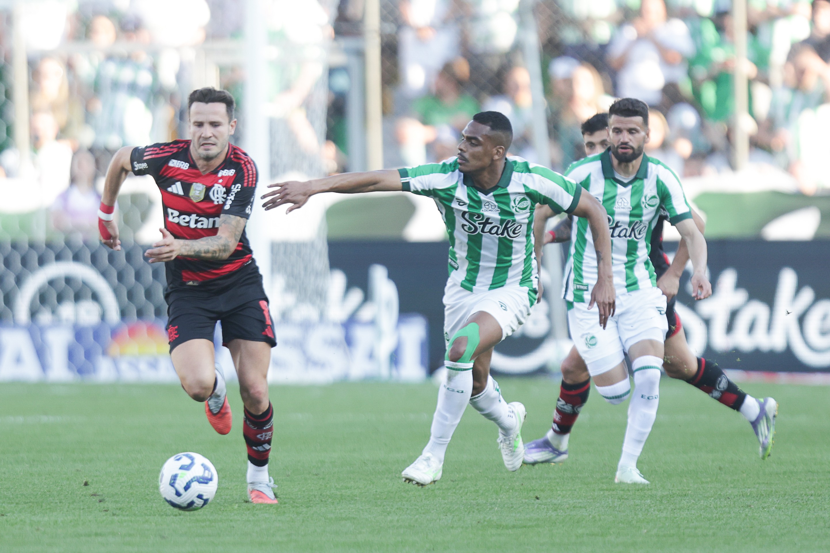 Saúl e a saga rubro-negra: de volta ao Sul, mas com ressalvas sobre o auge