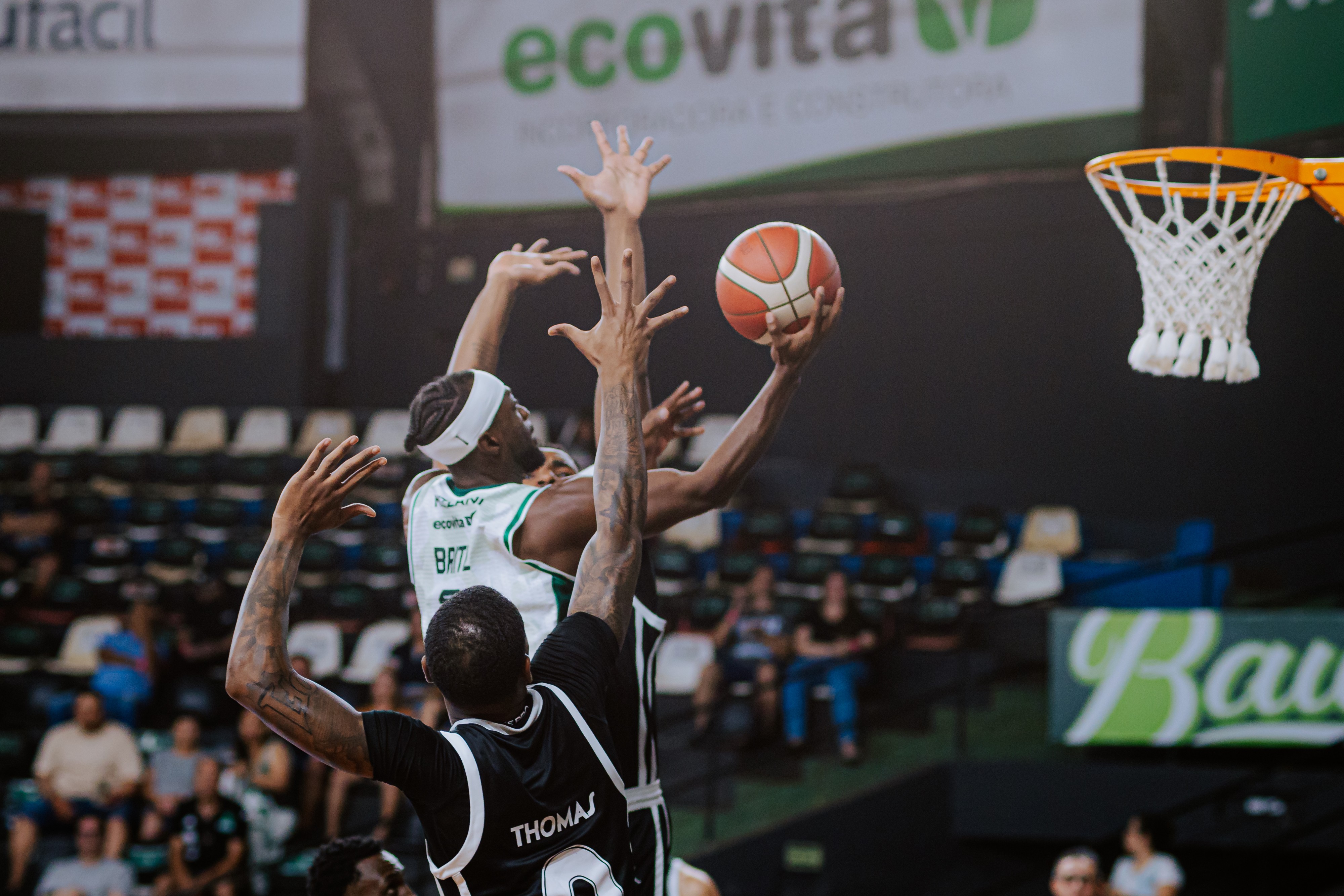 Bauru desafia o Corinthians, vira o jogo e encerra sequência negativa no NBB com grande vitória
