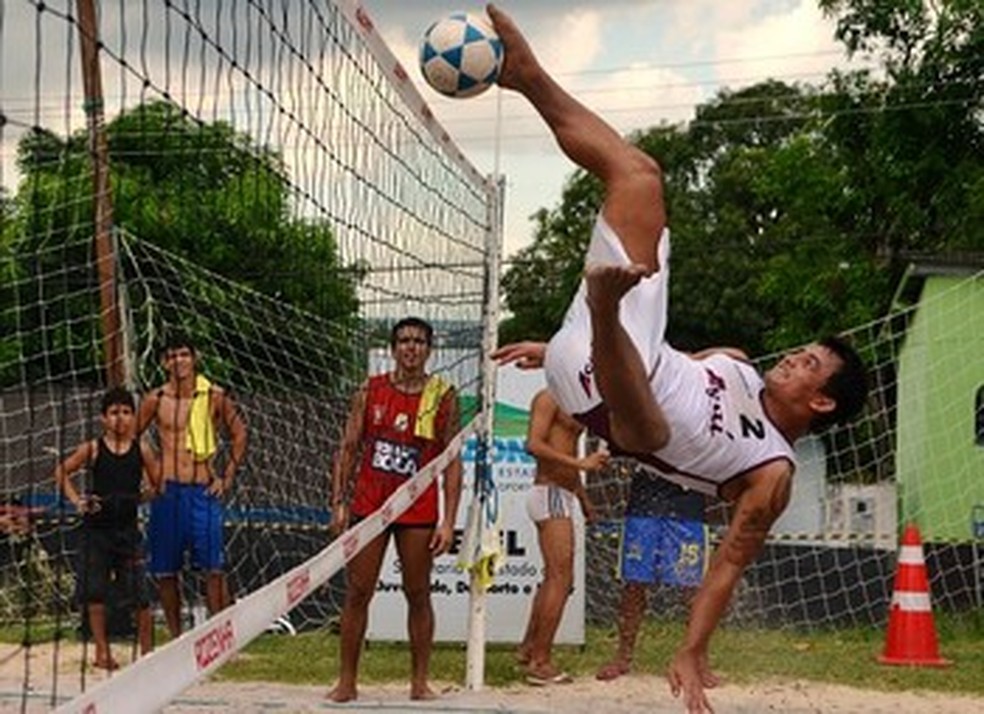 Campeão mundial de futevôlei participa de jogo recreativo com atletas de  Santarém, santarém região