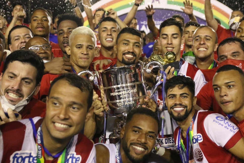 Náutico conquista título do Campeonato Pernambucano de 2021 — Foto: Marlon Costa/Pernambuco Press