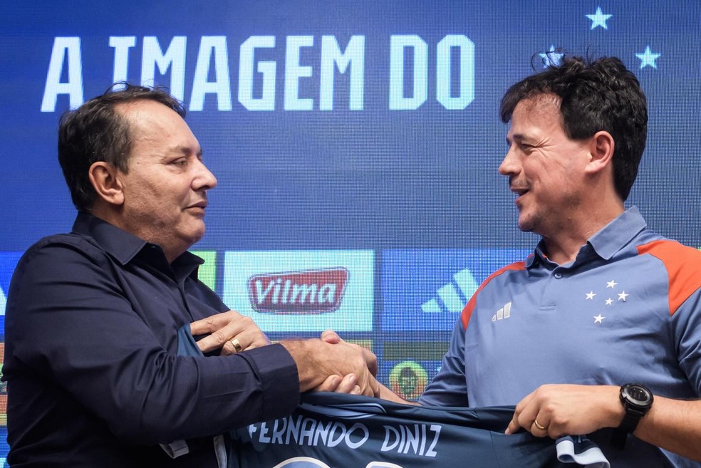 Fernando Diniz é apresentado no Cruzeiro — Foto: Gustavo Aleixo/ Cruzeiro