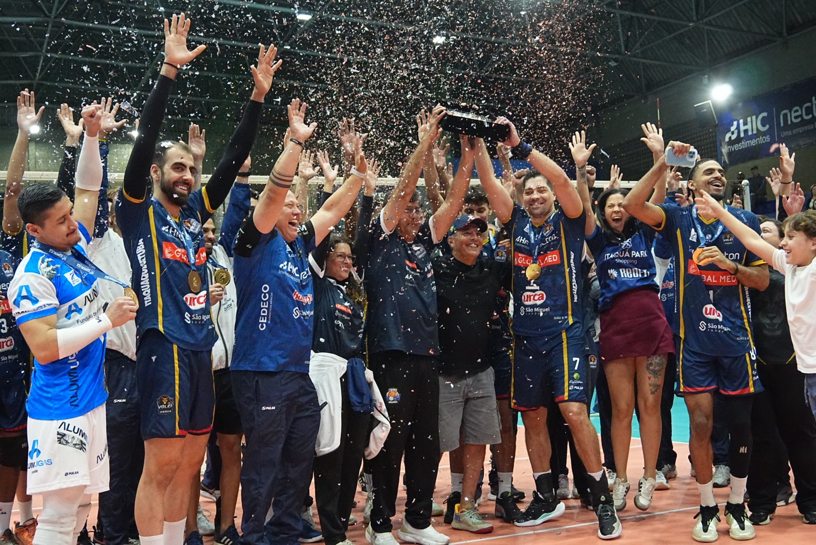 Itaquá supera o ACE e conquista o título invicto da Superliga C