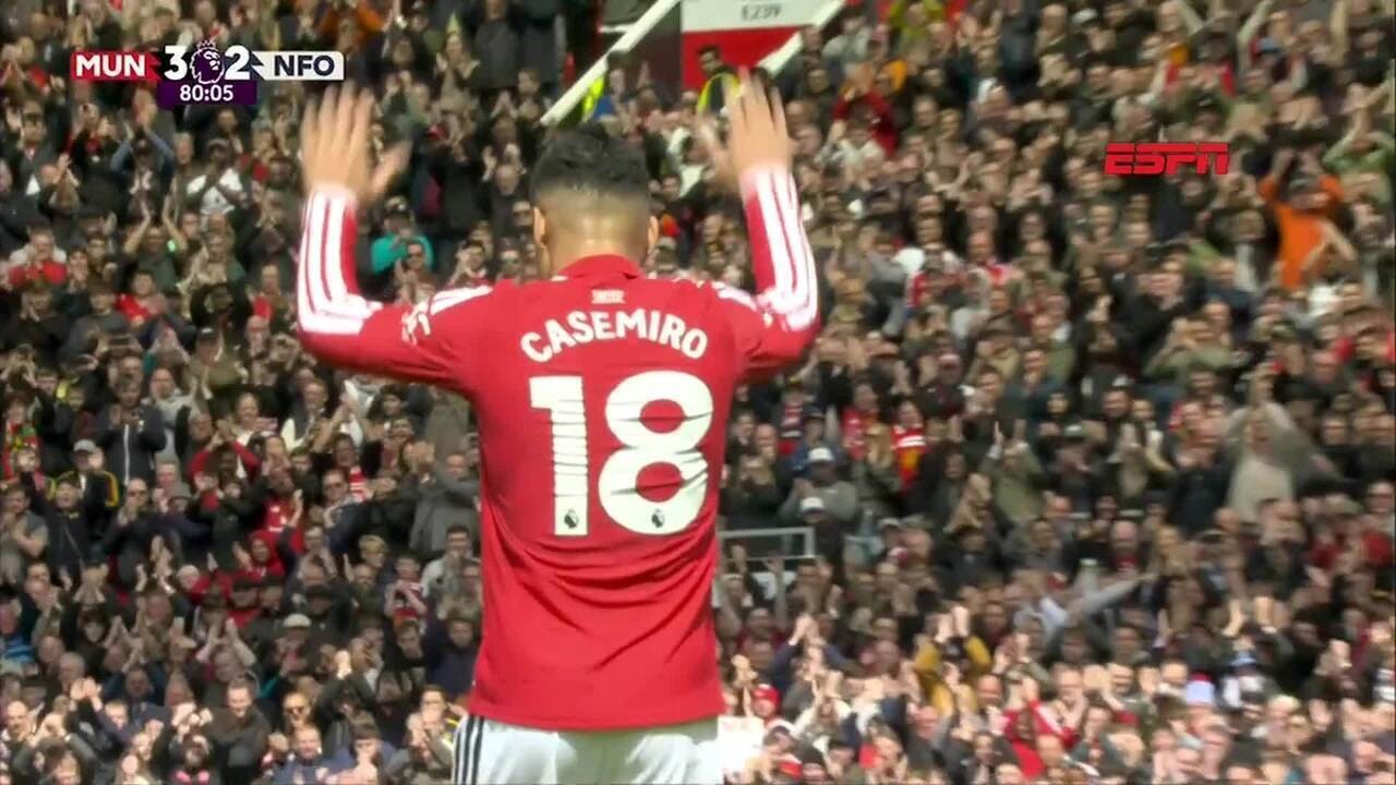 Bruno Fernandes é eleito o melhor jogador da Premier League