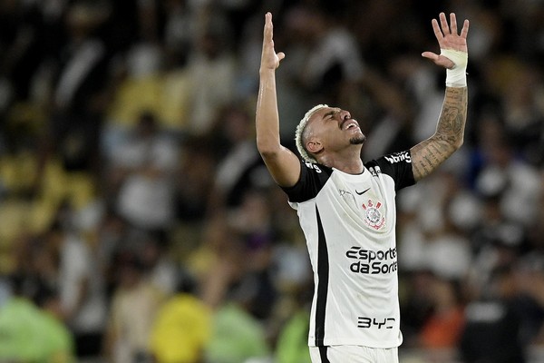 Corinthians barra saída de Matheuzinho para a Premier League