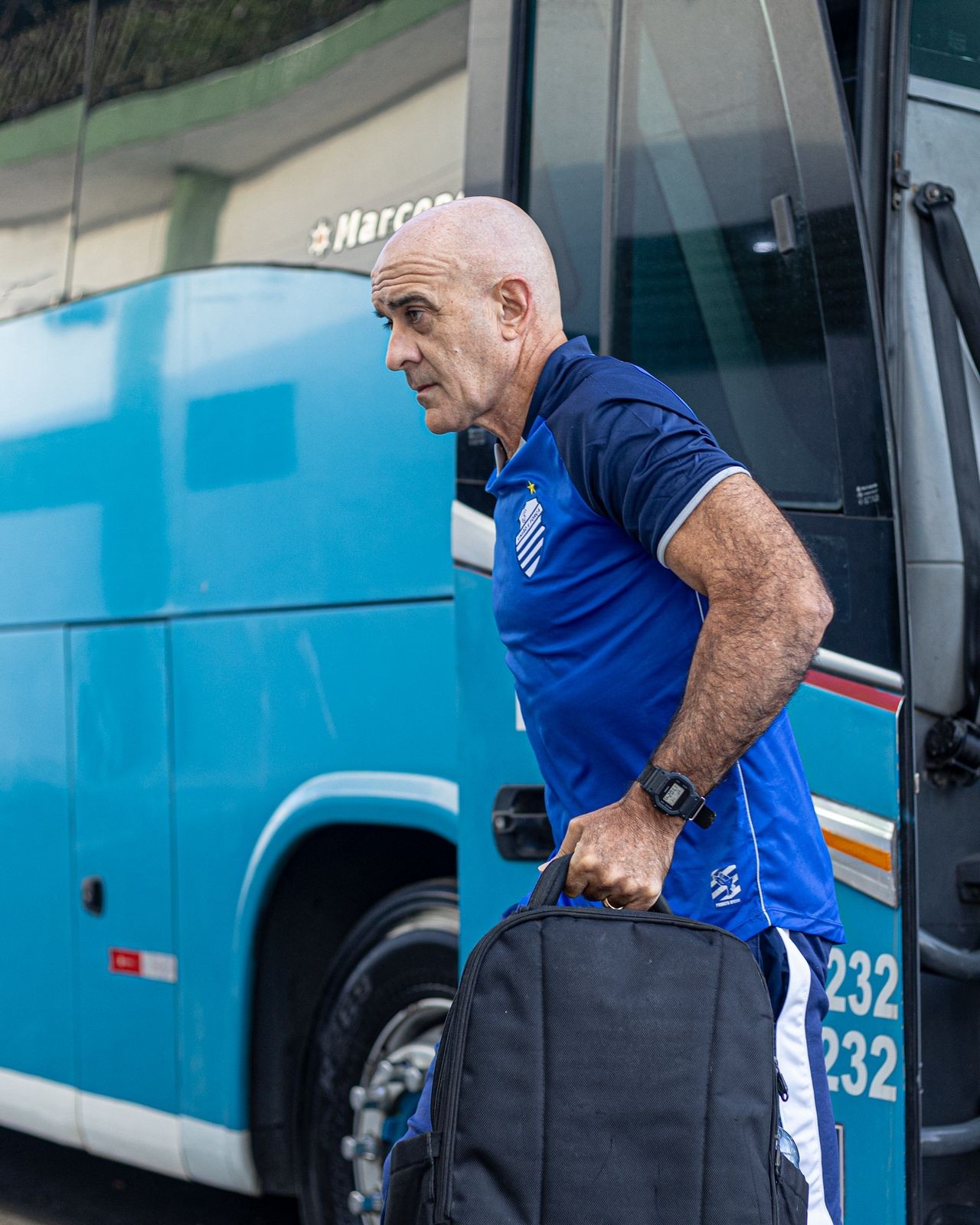 Schülle fora do CSA: técnico é demitido após sequência de derrotas