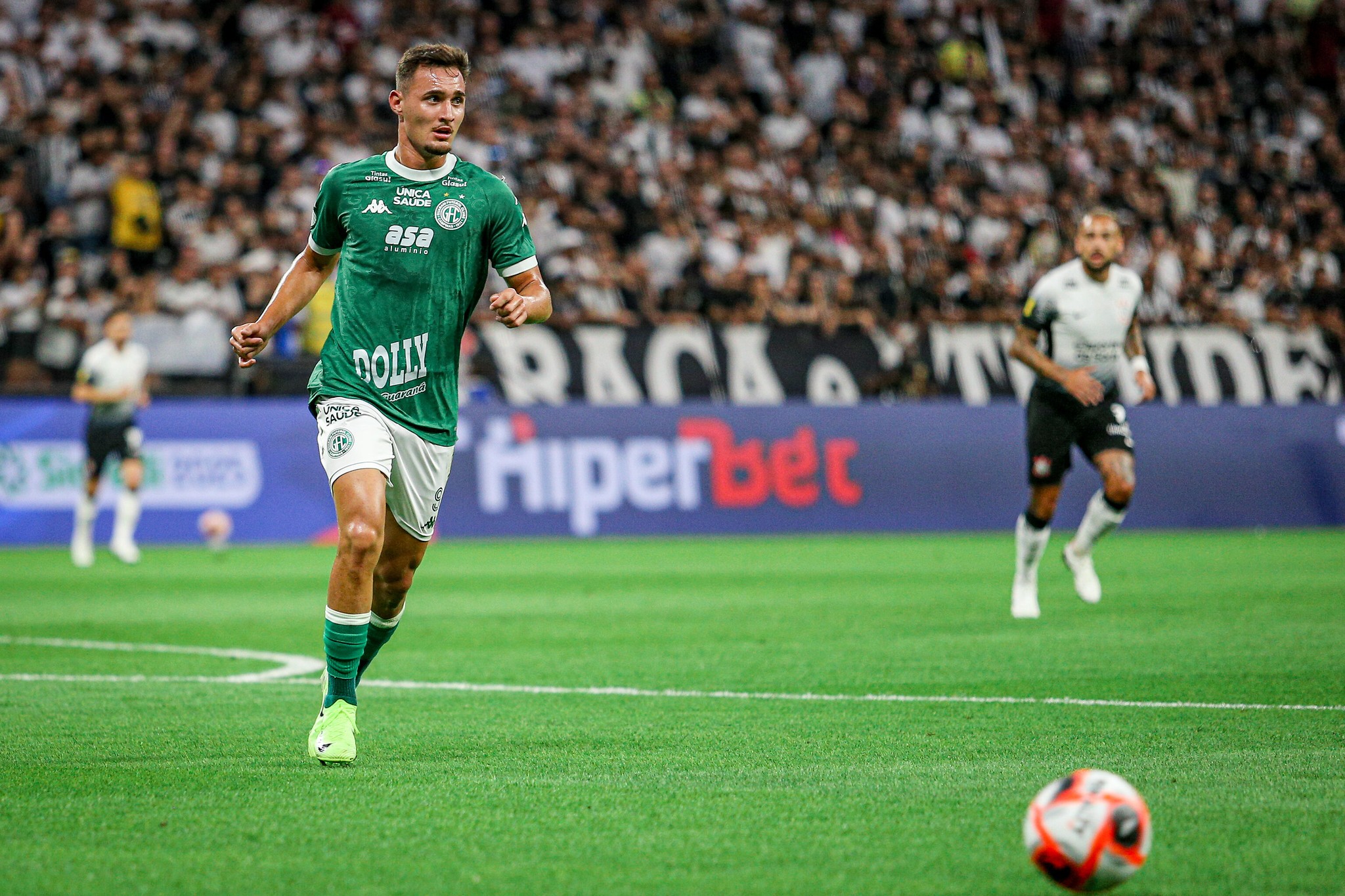 Revelação do Guarani desperta interesse de Atlético-MG e Corinthians no mercado.