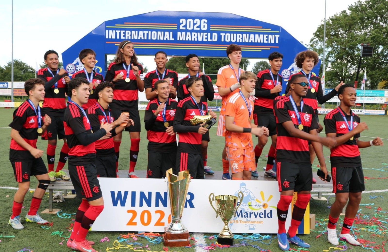 CAMPEÕES INTERNACIONAIS! Flamengo vence gigante europeu e garante troféu na Europa no sub-15