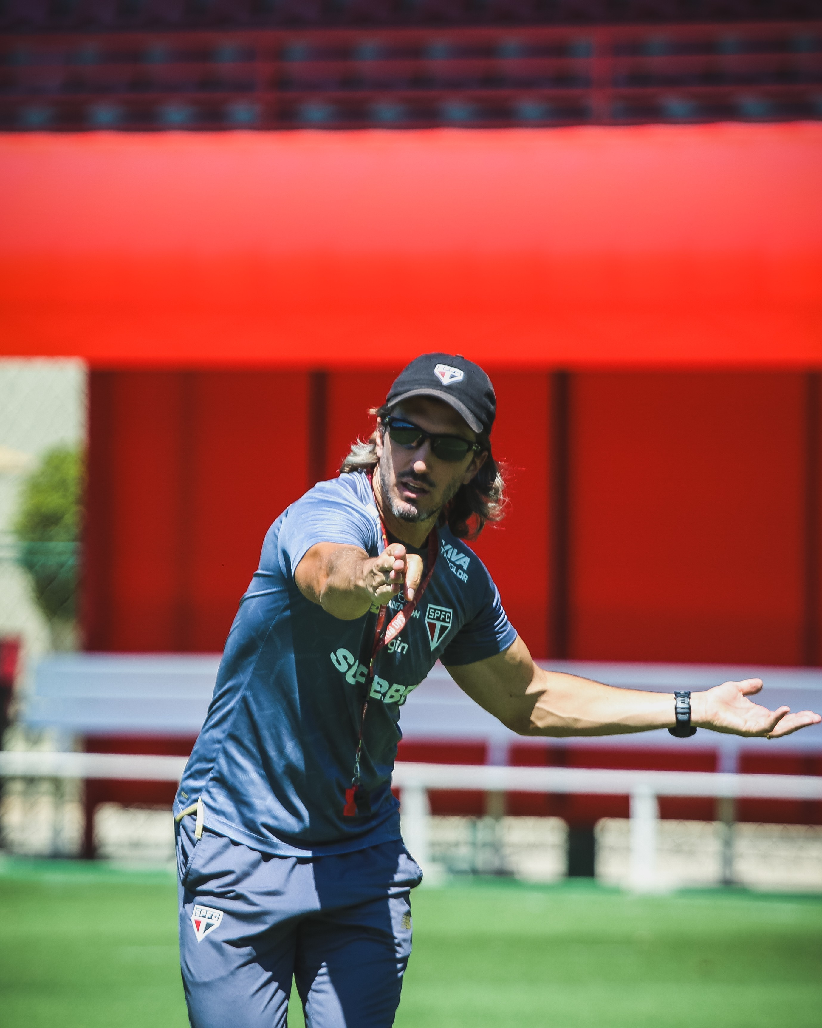 Zubeldía fortalece defesa e impulsiona o resgate do São Paulo