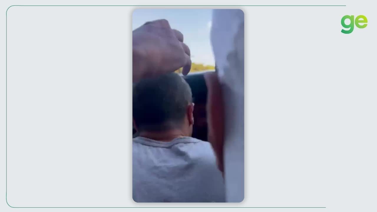 Torcedores do Fluminense cobram jogadores e conversam com dirigentes após derrota na Libertadores | Ge