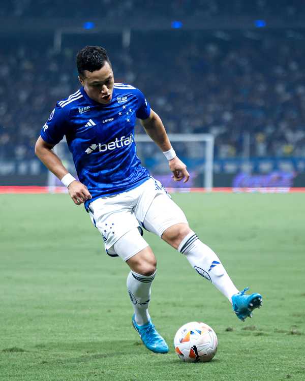 Marlon demonstra postura ética no Cruzeiro e encerra jejum de assistências