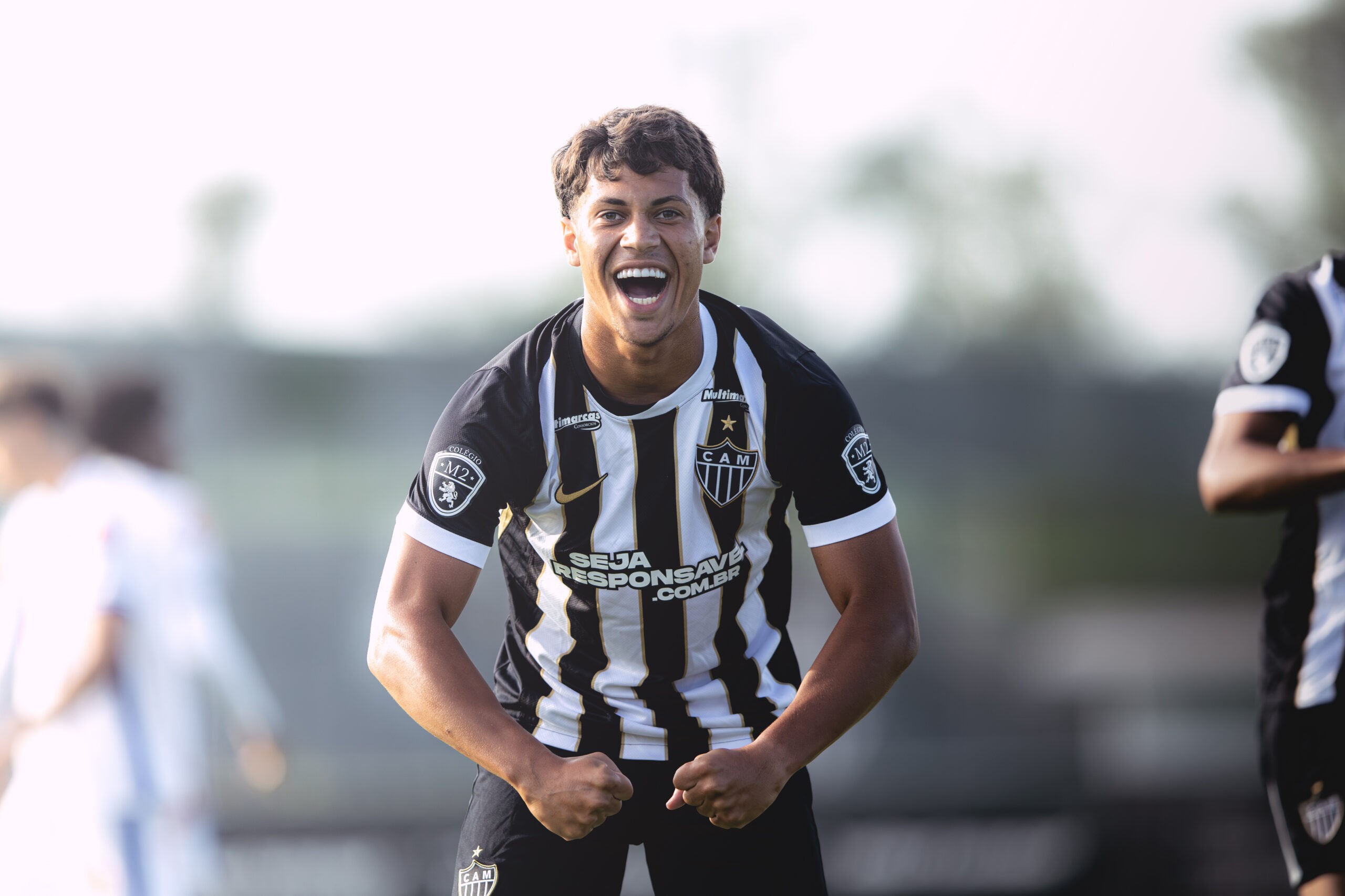 Atlético-MG faz 10 a 0 na base com dois gols de filho de Hulk; assista | Ge
