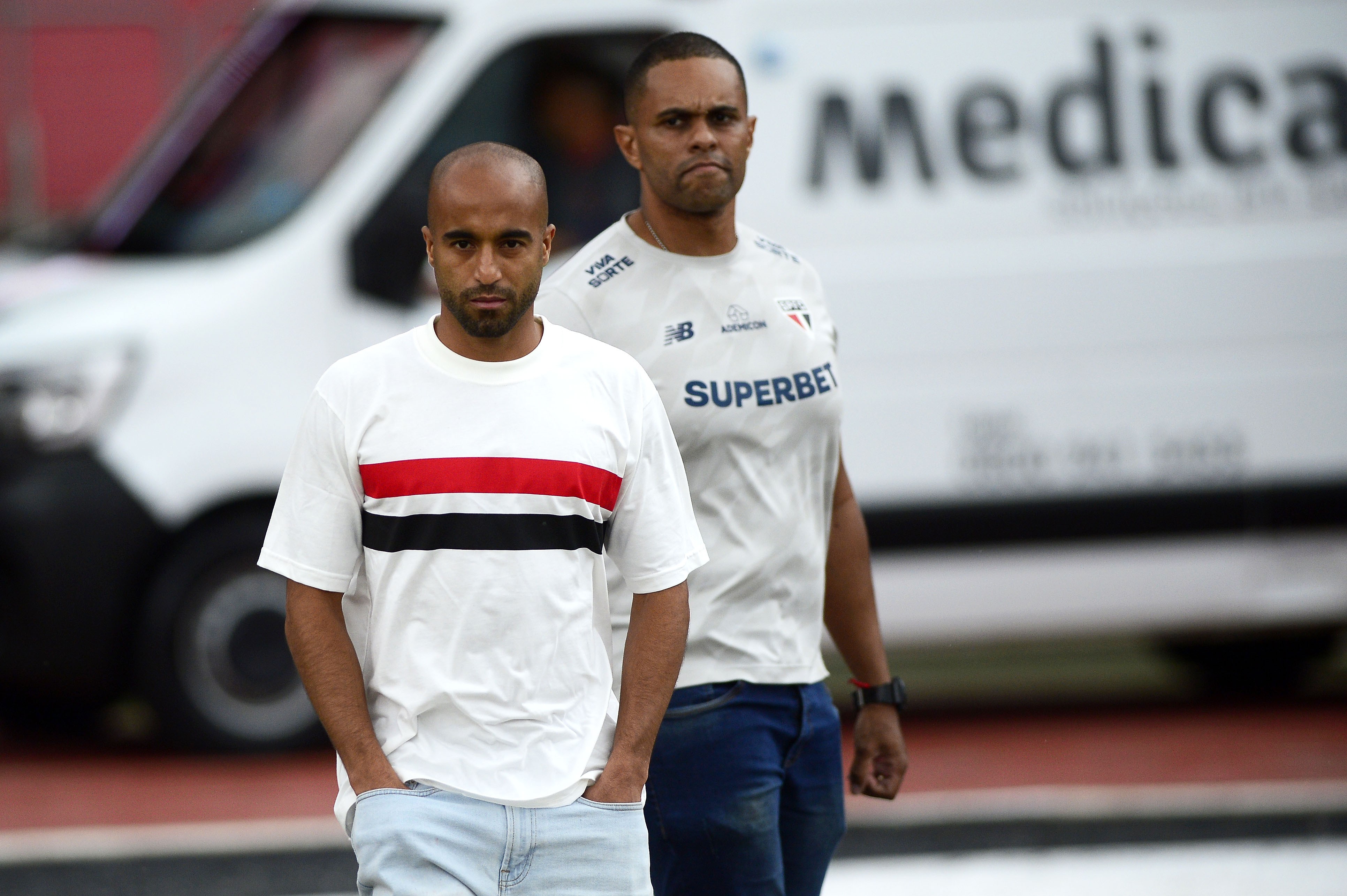 Lucas Moura deve continuar ausente em duelo do São Paulo no Paraguai