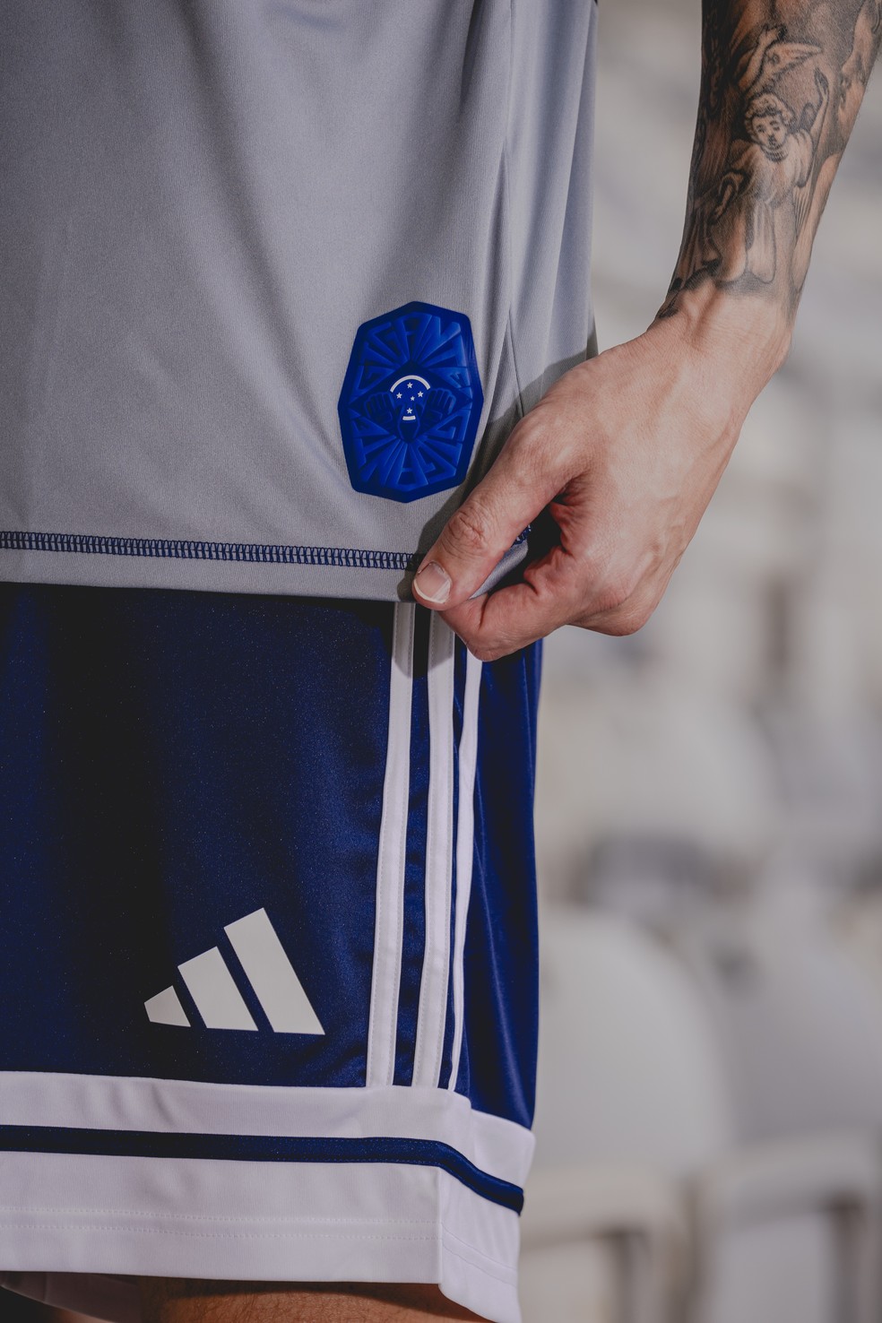 Detalhe do novo uniforme do Cruzeiro — Foto: Divulgação / adidas