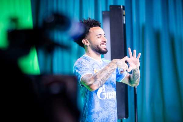 Negociações do Flamengo com Paquetá e Claudinho: Landim explica detalhes.