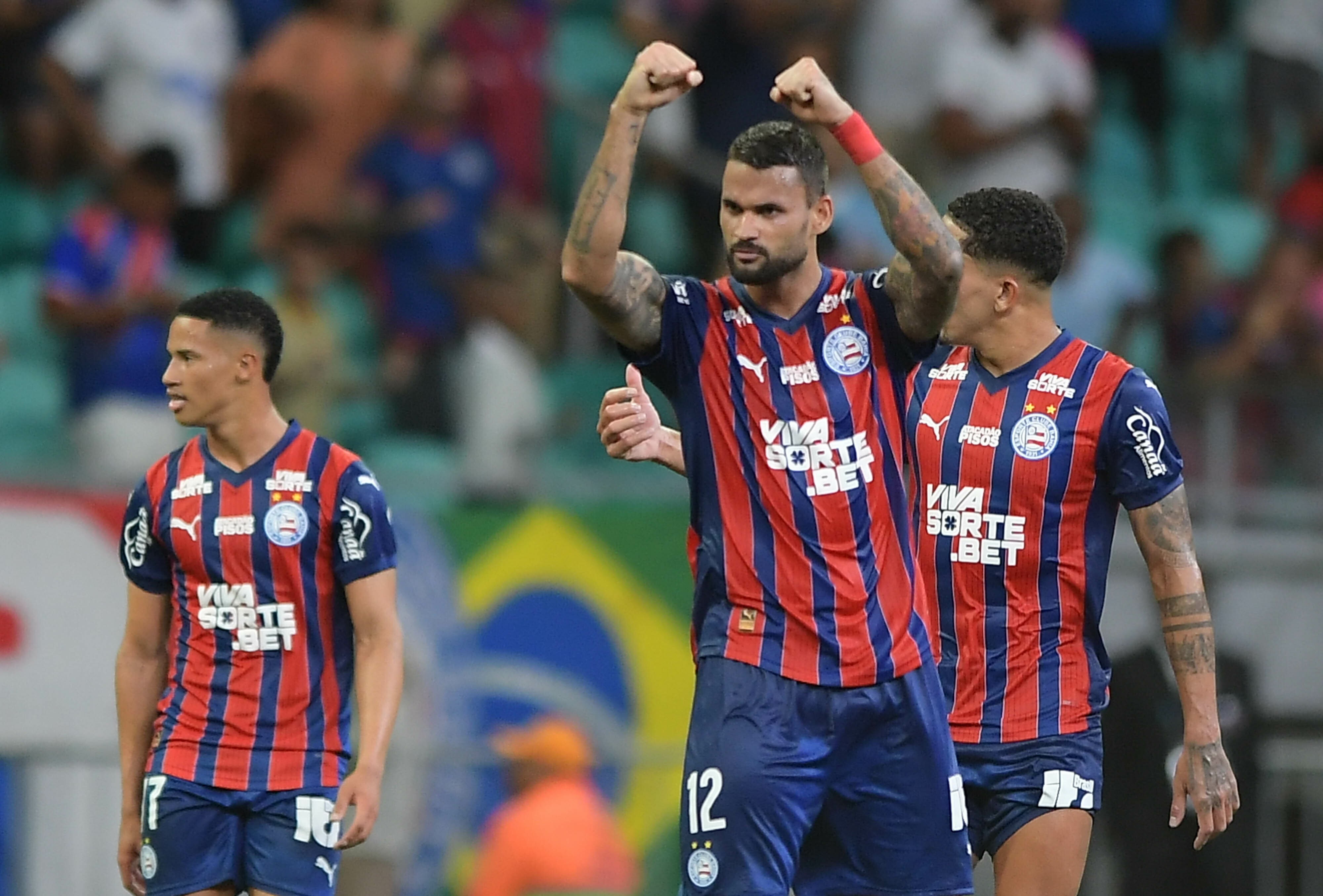 Análise: Bahia sofre, mas aproveita expulsões contra o Flamengo