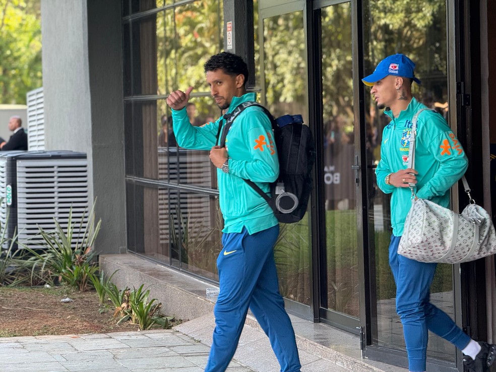 Seleção embarca para o Equador para estreia de Carlo Ancelotti — Foto: Cahê Mota