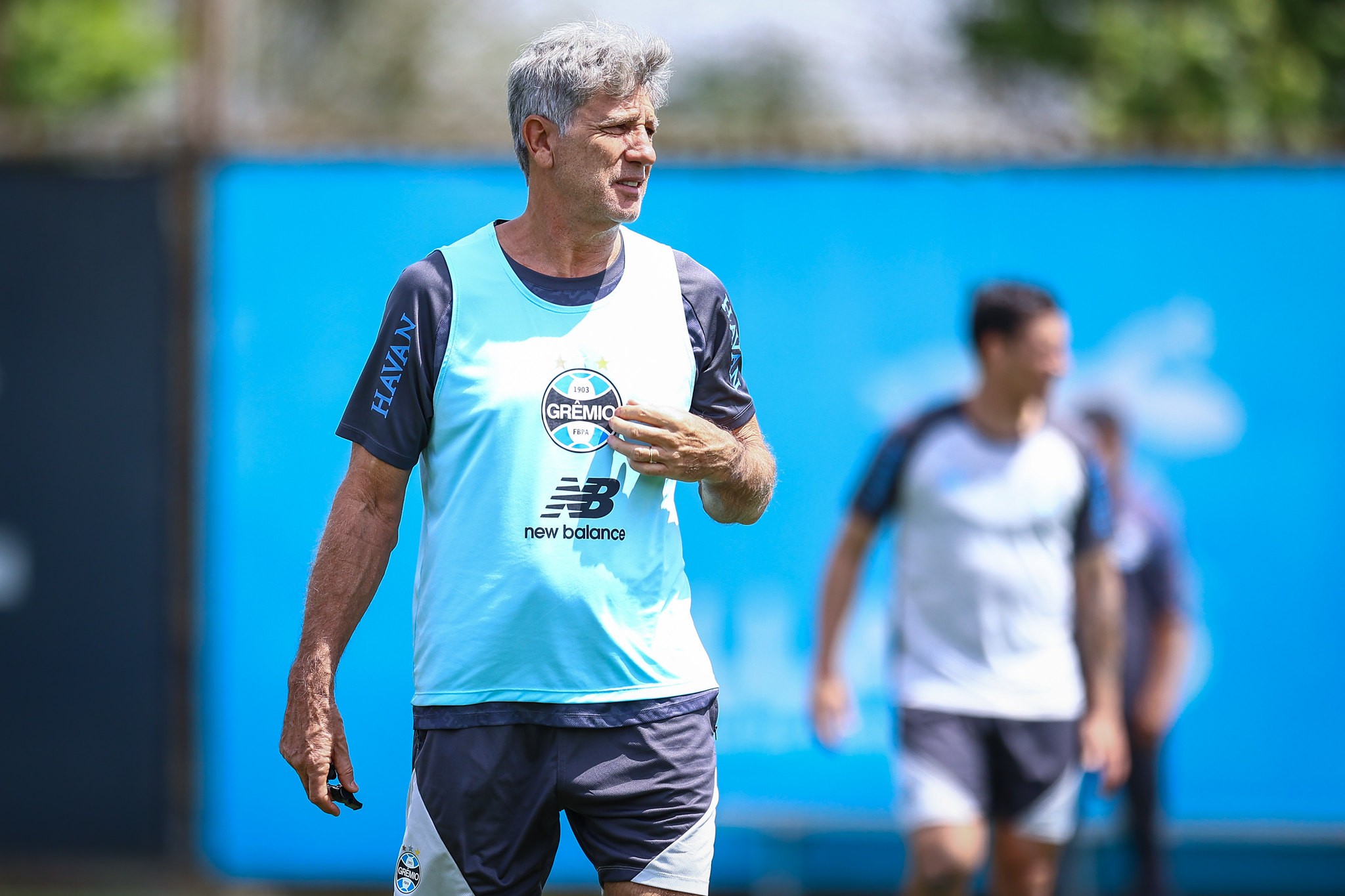 Renato valoriza tempo para treinos e projeta melhora do Grêmio no retorno às competições