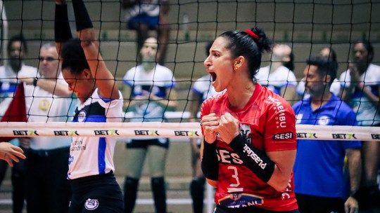 Dani Lins dá detalhes sobre cura de tumor  um mês antes da final da Superliga - Levantadora destaca o apoio do Sesi-Bauru, do marido Sidão e dá detalhes do momento da descoberta do nódulo: "Foi um choque"
