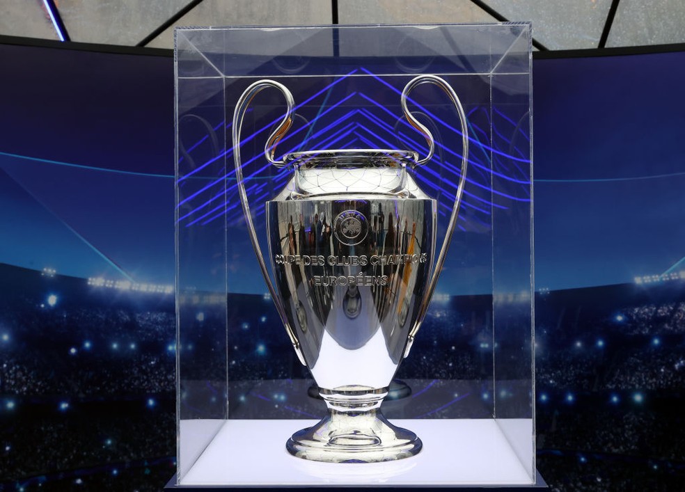 Uefa cria nova competição de clubes e confirma sedes de finais de Champions  até 2023, futebol internacional