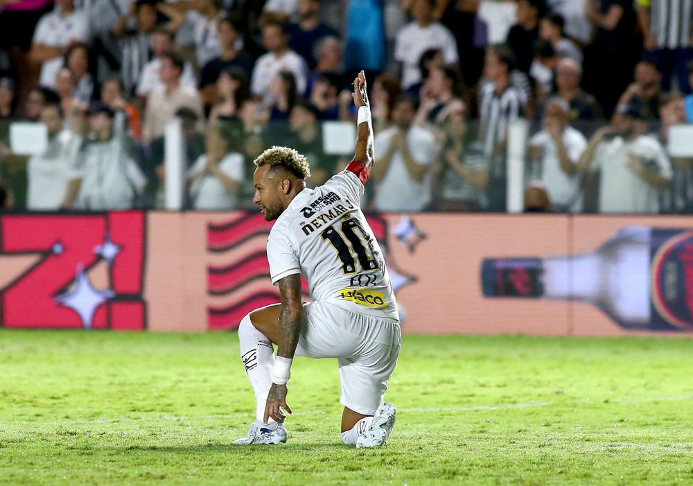 Neymar intensifica preparação e conta com apoio nos bastidores por vaga na Copa