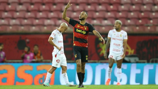 Com grande atuação, Sport vence Vila e mantém 100% na Série B - Foto: (Marlon Costa/Pernambuco Press)