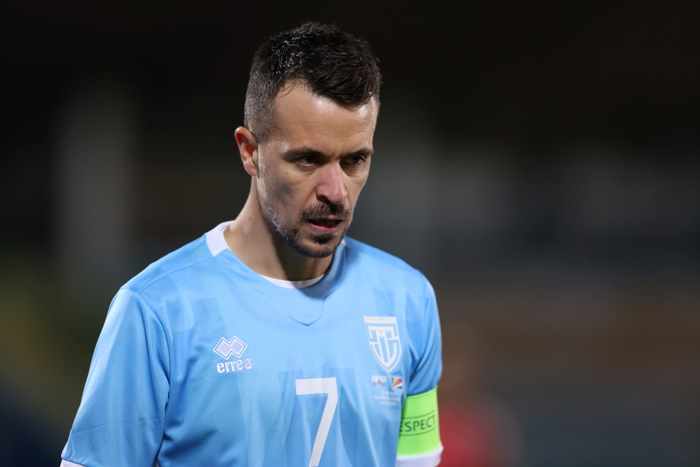 Atacante Matteo Vitaioli, de 34 anos, é jogador com mais partidas por San Marino. E nunca conquistou uma vitória — Foto: Jonathan Moscrop/Getty Images