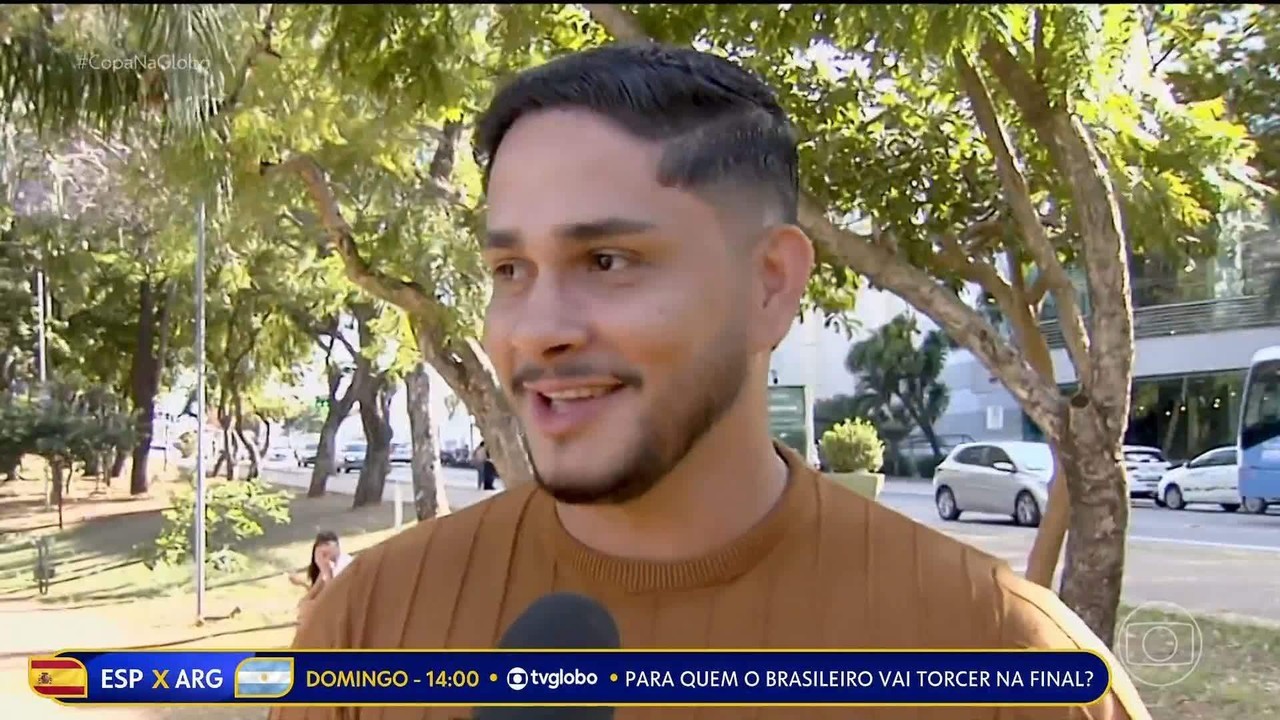 Borja Iglesias critica valor do ingresso para a final da Copa do Mundo: "Uma vergonha"