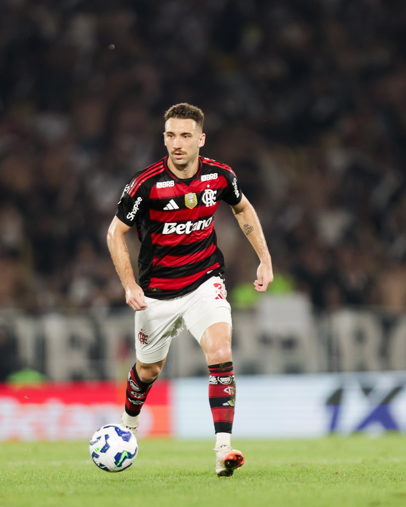 Sete desfalques e uma missão: Flamengo revela lista para duelo decisivo contra o Fortaleza