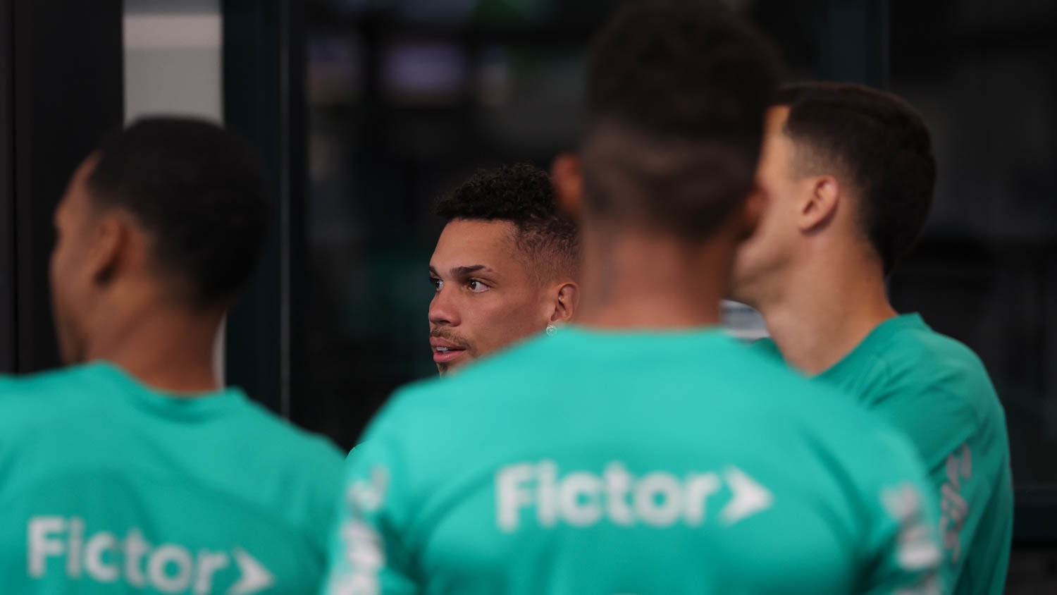 JOGANDO MUITO! Palmeiras exalta Paulinho e destaca esforço inédito no futebol