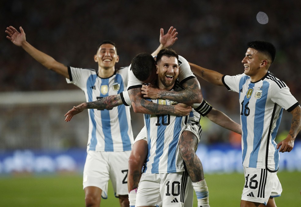 Argentina x Equador: onde assistir ao vivo o jogo hoje (07/09) pelas  eliminatórias da Copa do Mundo, Futebol