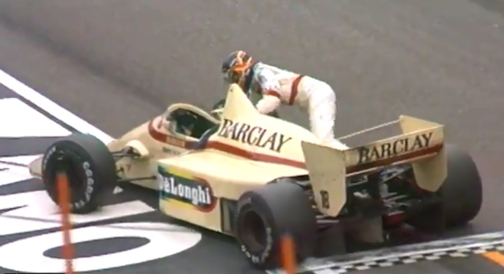 Ayrton Senna - Vendedor de carros - Car Place Curitiba