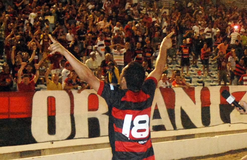 Marquinhos Marabá vestindo a camisa do Campinense — Foto: Nicolau de Castro / Jornal da Paraíba