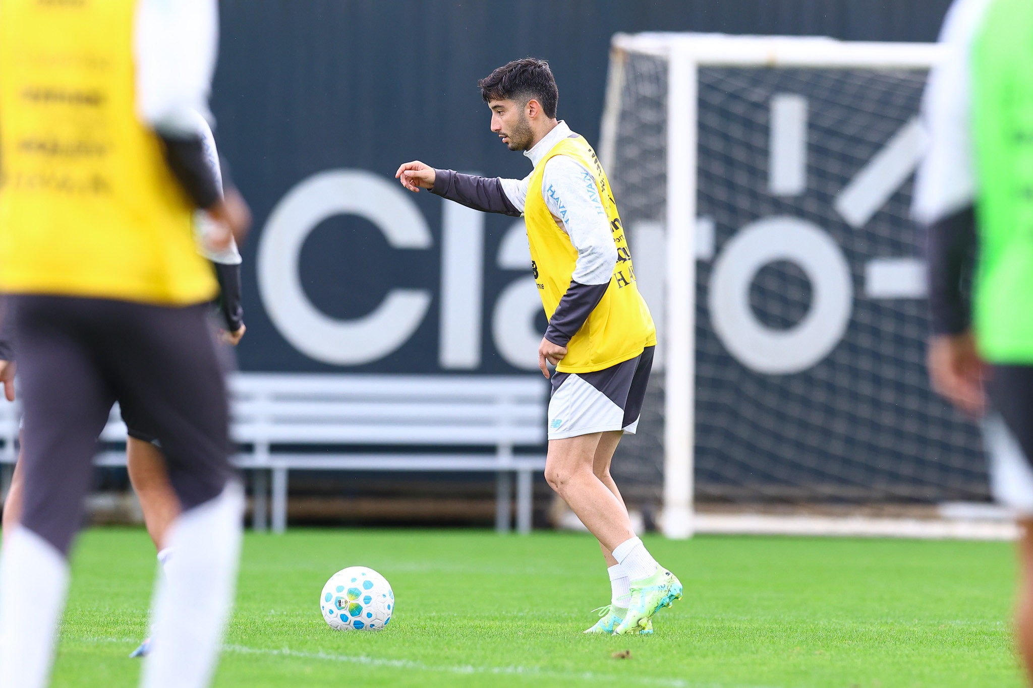 Balbuena viaja e Villasanti fica no Grêmio às vésperas de convocação  | Ge