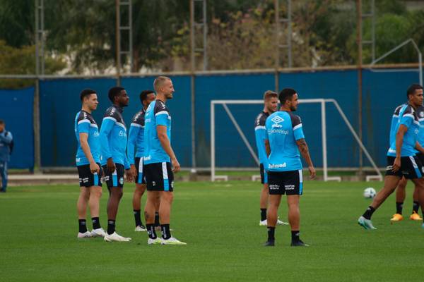 Treino do Grêmio: Renato fecha atividade e prepara time que encara o Bragantino
