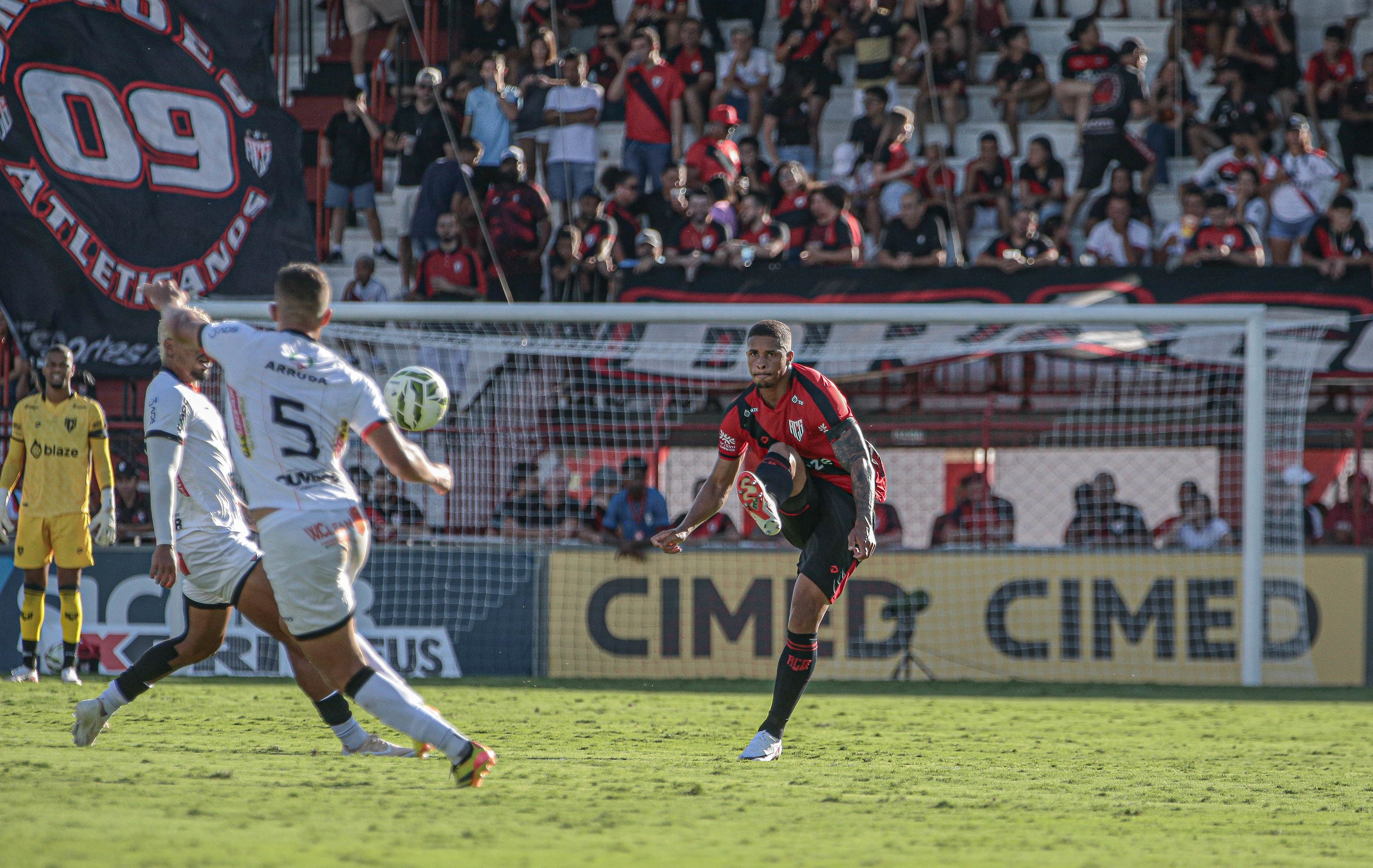 Atlético-GO tem duas dúvidas para semifinal contra o Vila Nova | Ge