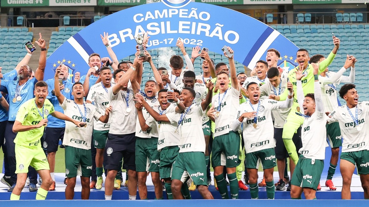 Sub-17 fecha trabalhos para jogo decisivo no Campeonato Brasileiro