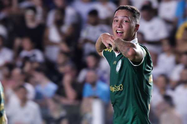 Disputa intensa no Palmeiras com times mistos de Abel, formação ainda incerta