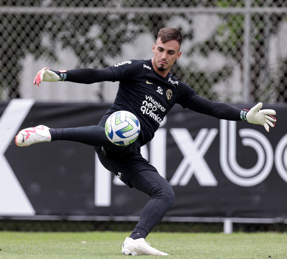Matheus Donelli em treino do Corinthians — Foto: Rodrigo Coca/Ag. Corinthians