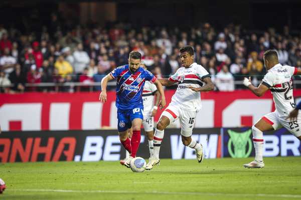 São paulo vence Bahia por 3 a 1: gols e melhores momentos.
