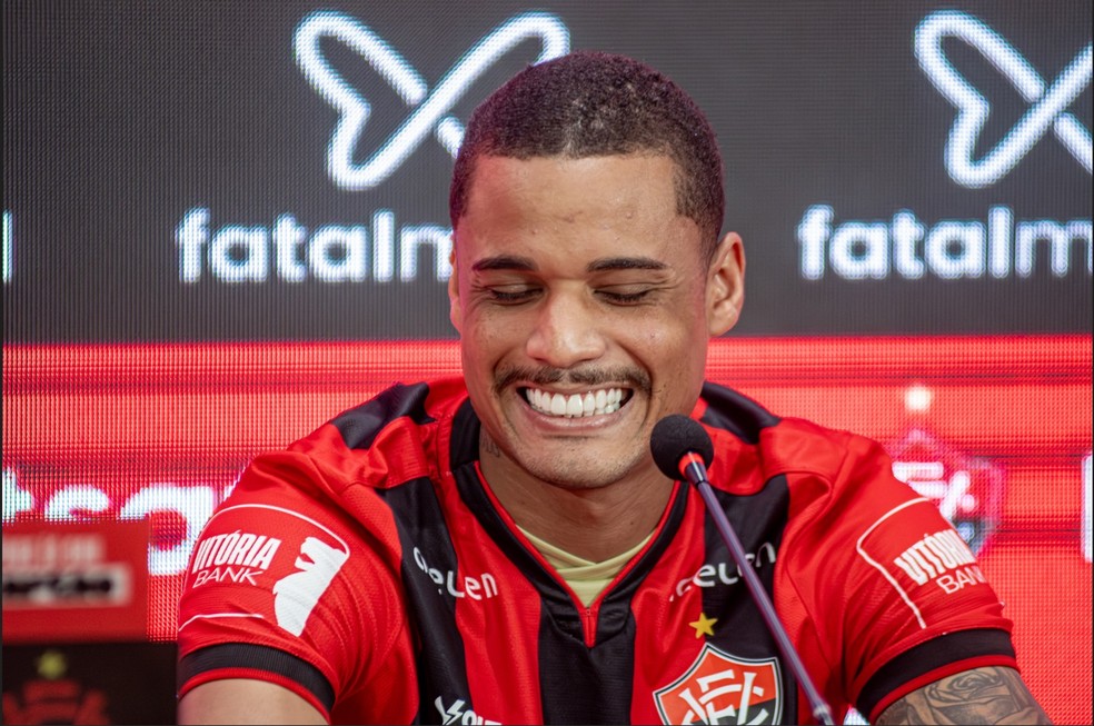 Apresentado, Janderson explica saída do Botafogo e promete gols no Vitória:  "Pode ficar tranquilo" | vitória | ge