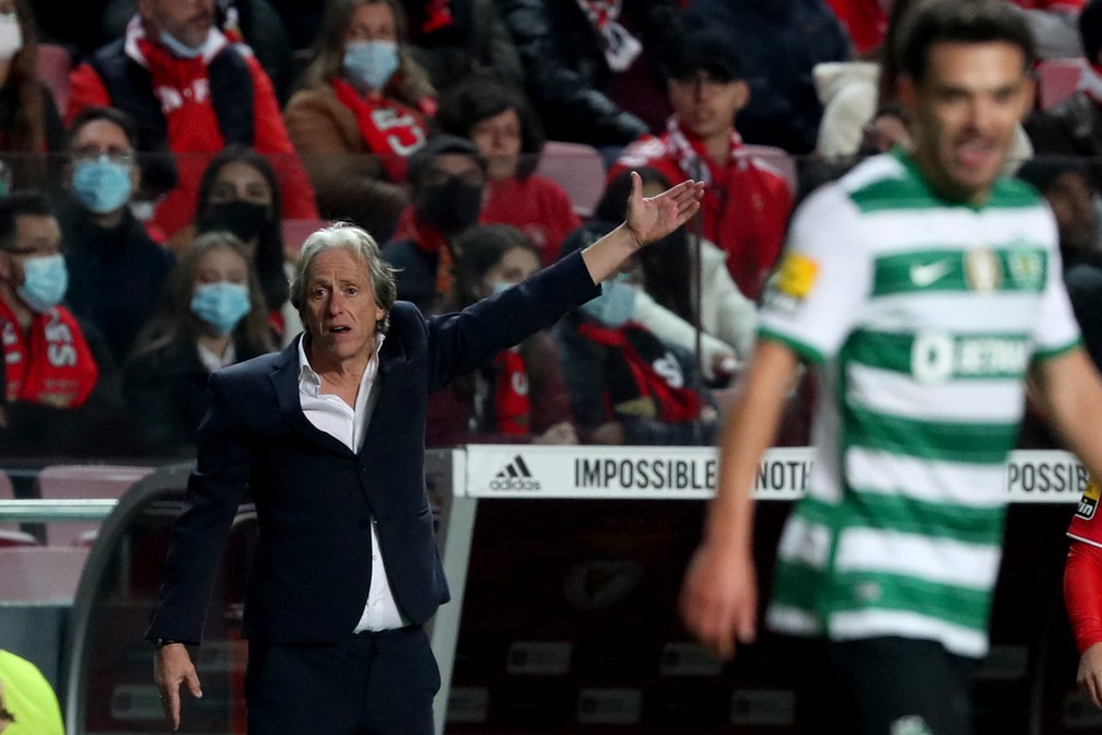 Sporting vence Benfica na Luz e lidera o campeonato de futsal