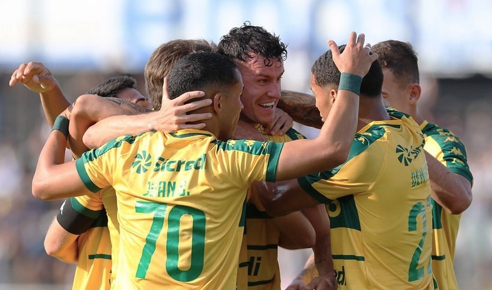 Zagueiro Nathan marcou o gol do Cuiabá contra o Operário-PR — Foto: AssCom Dourado
